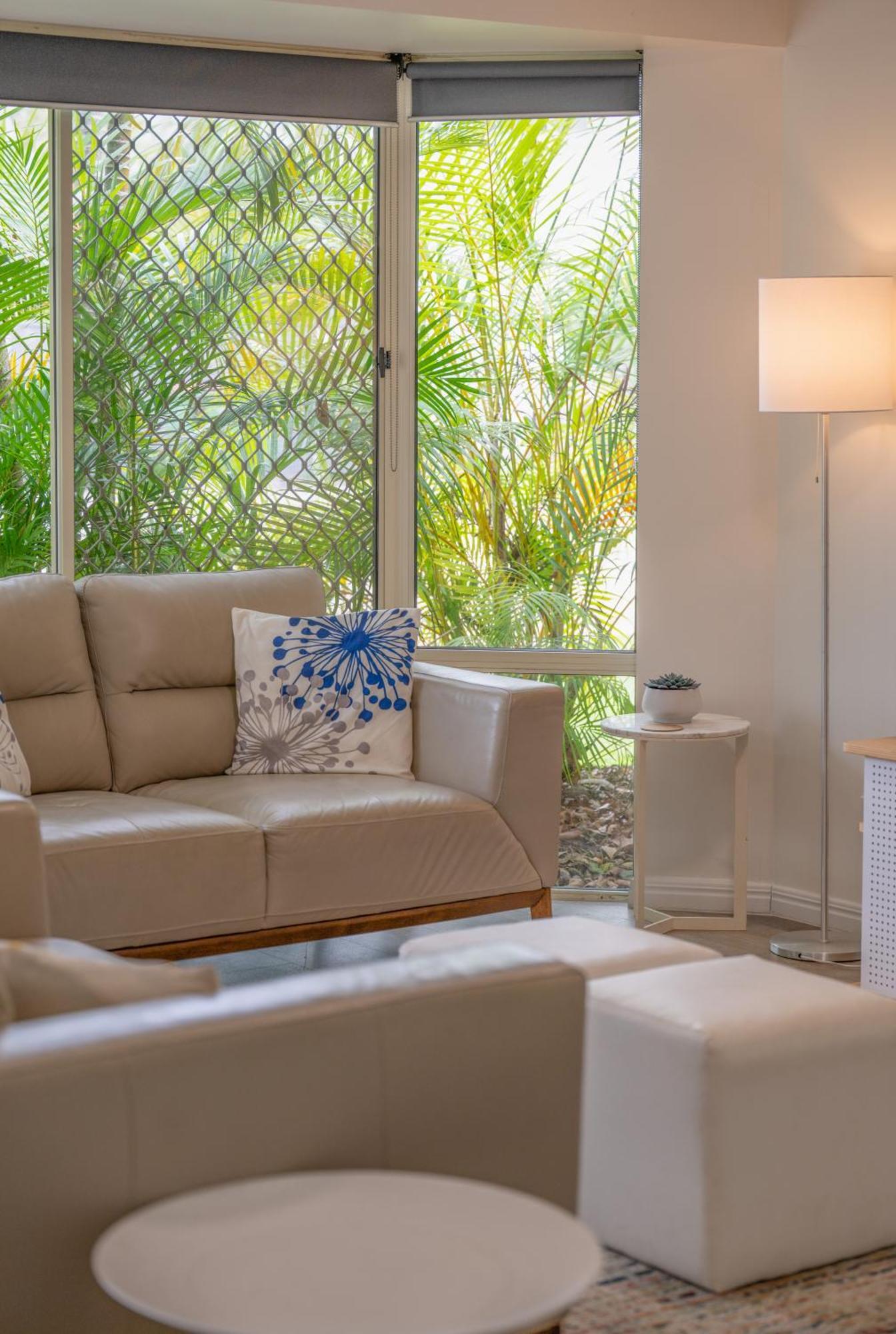 2 Bedroom Villa In Tropical Resort ヌーサヴィル エクステリア 写真