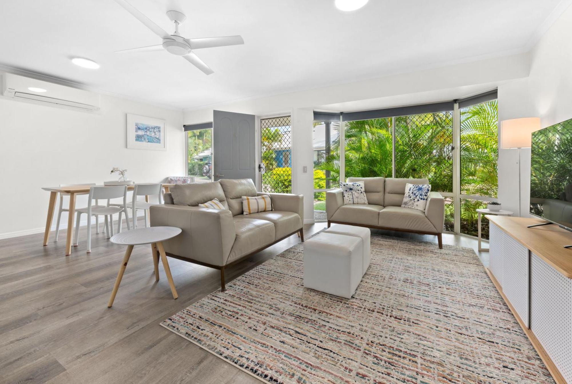 2 Bedroom Villa In Tropical Resort ヌーサヴィル エクステリア 写真